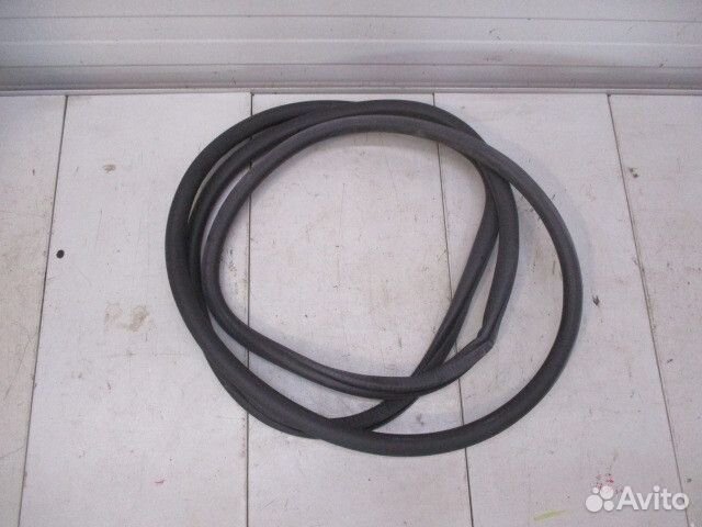 Уплотнитель двери Porsche Cayenne 955