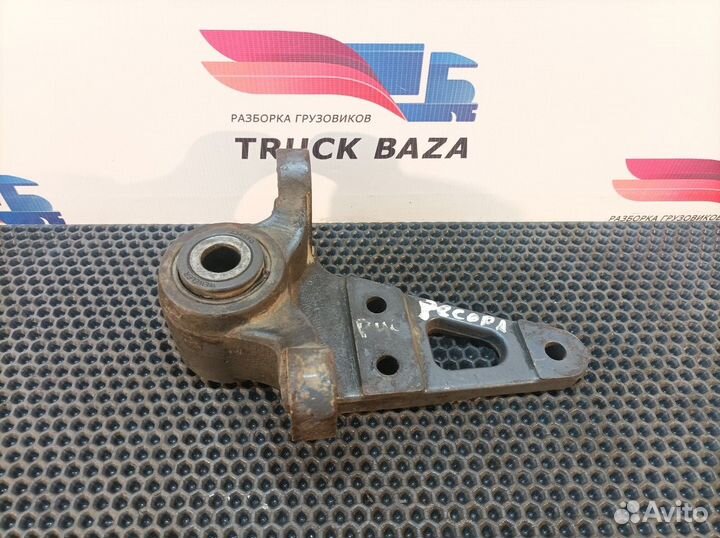 7484099250 Кронштейн передней рессоры