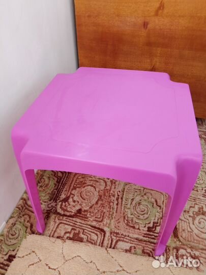 Детский столик