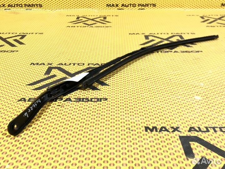 Поводок стеклоочистителя передний левый Renault