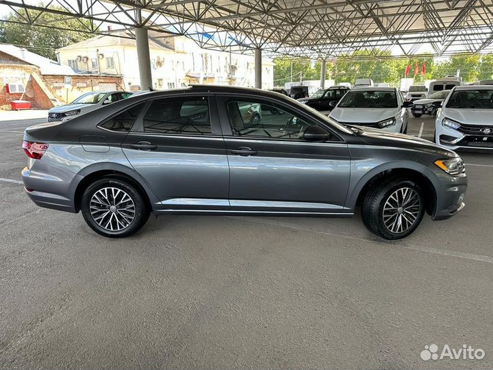 Volkswagen Jetta, 2020