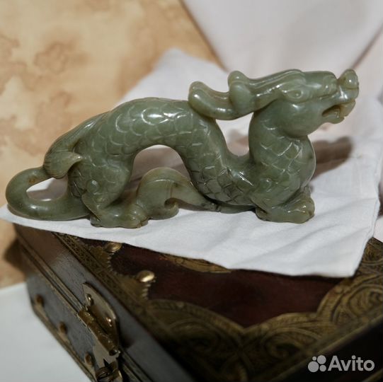Артефакт из нефрита Зеленый Дракон «Цинлун»