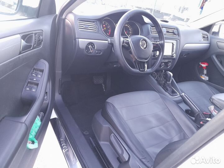 Volkswagen Jetta 1.6 AT, 2015, 300 000 км