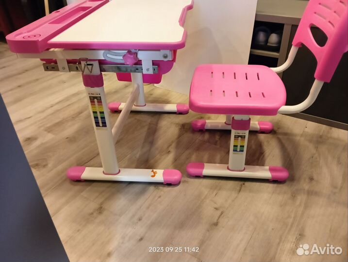 Растущая парта и стул fundesk