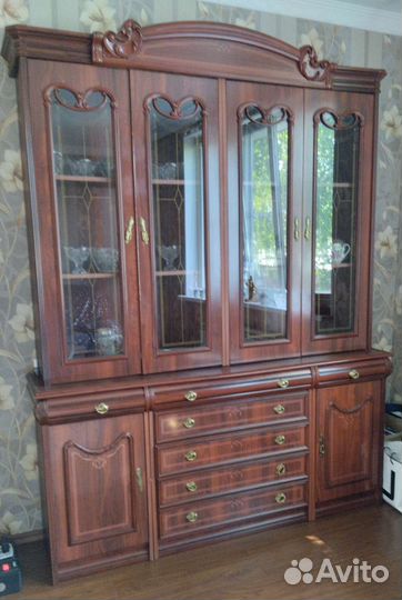 Комплект мебели в испанском стиле