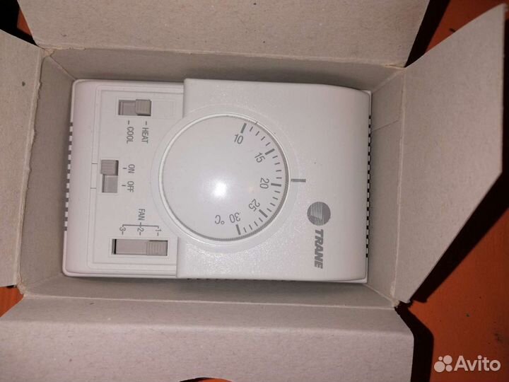 Термостат комнатный механический Trane T6375B1088