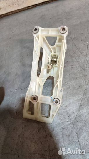 Кулиса МКПП Toyota Avensis Verso 2001