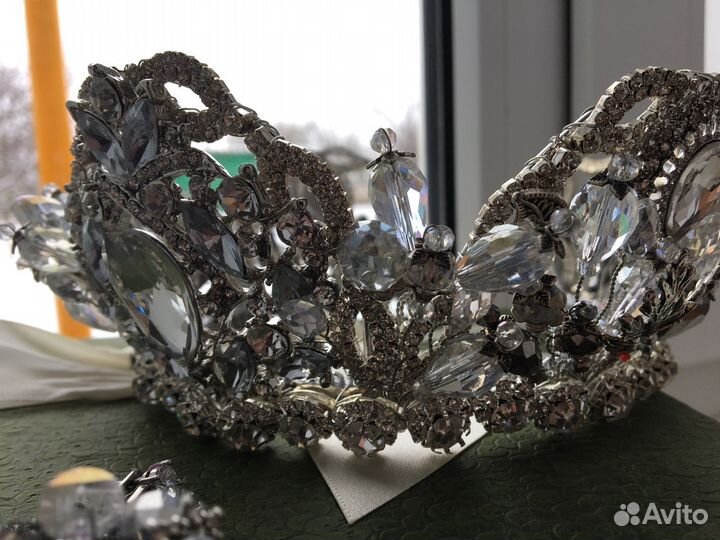 Диадема объемная