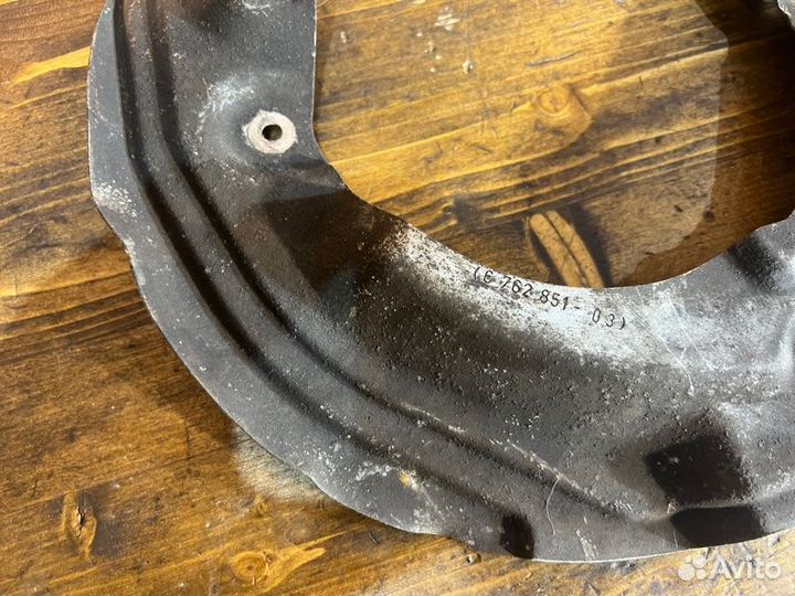 Пыльник тормозного диска передний левый Bmw 3 E90