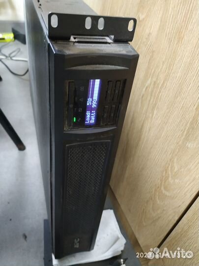 Ибп APC Smart-UPS 2200VA smx2200rmhv2u