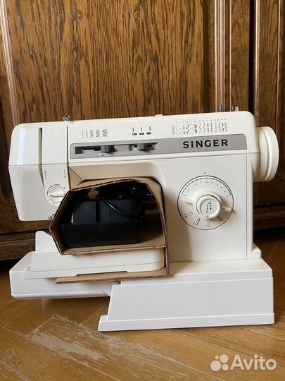 Швейная машина Singer