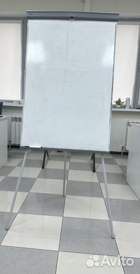 Доска флипчарт магнитно маркерная на треноге
