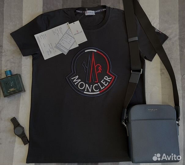 Футболка Moncler