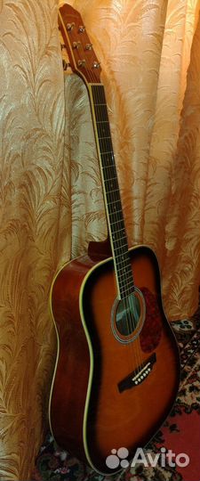 Акустическая гитара