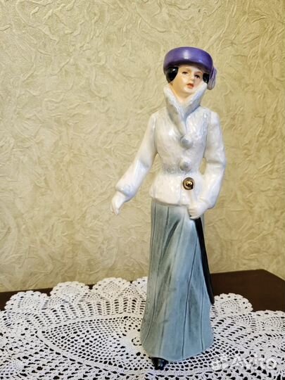 Редкая фарфоровая статуэтка 