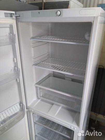 Холодильник indesit