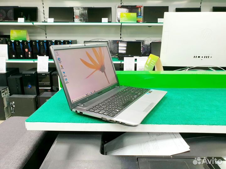 Ноутбук Samsung Core i3