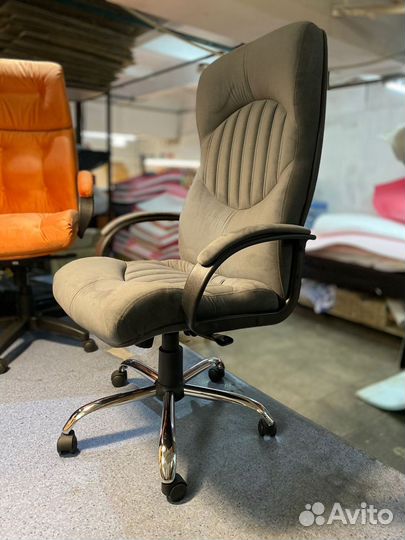 Компьютерное кресло