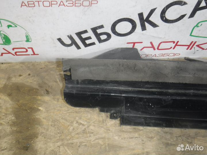 Дефлектор радиатора левый Hyundai Elantra 10-15