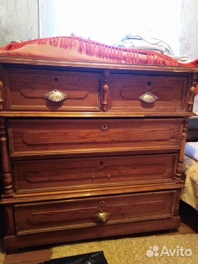 Комод антикварный