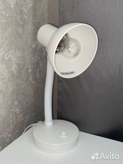 Лампа настольная