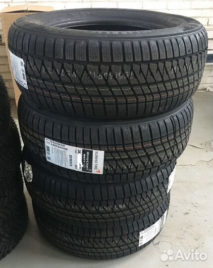 Kumho WinterCraft WS71 255/55 R20