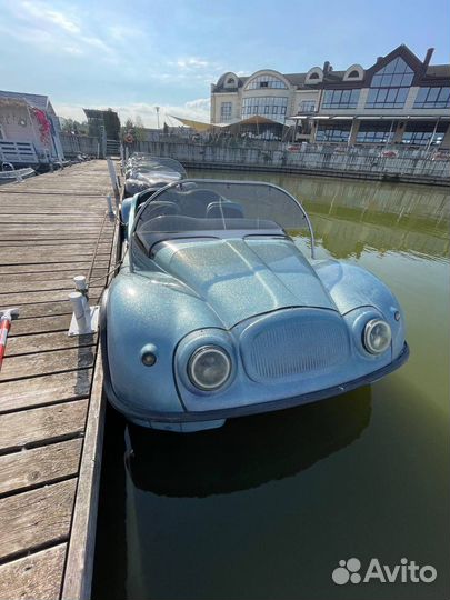 Лодка моторная (катамаран, аквамобиль)