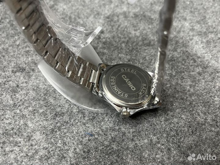 Часы casio новые