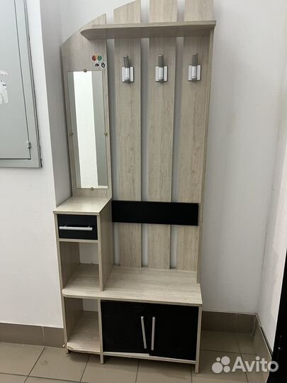 Вешалка в прихожую