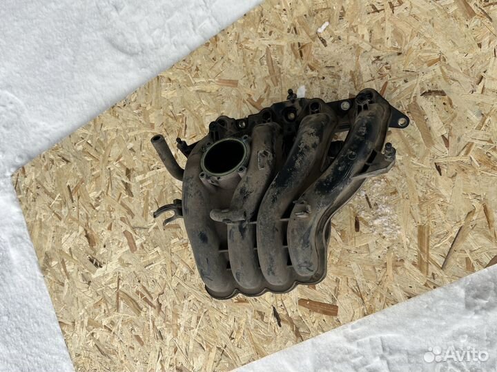 Volkswagen Jetta 6 впускной коллектор 1.6