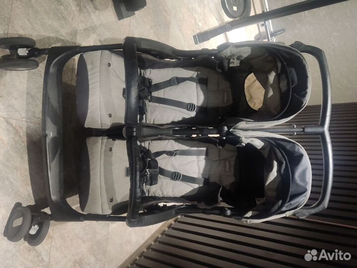 Коляска для двойни или погодок