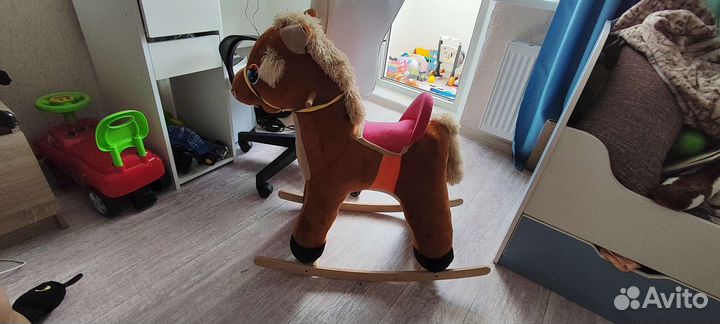 Лошадь качалка деревянная