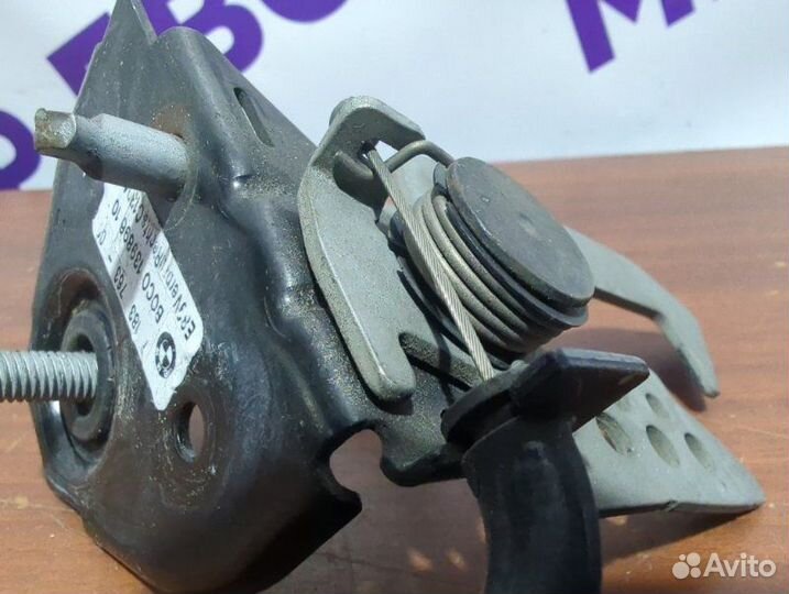 Замок капота передний Bmw 5 F10 N20 2012