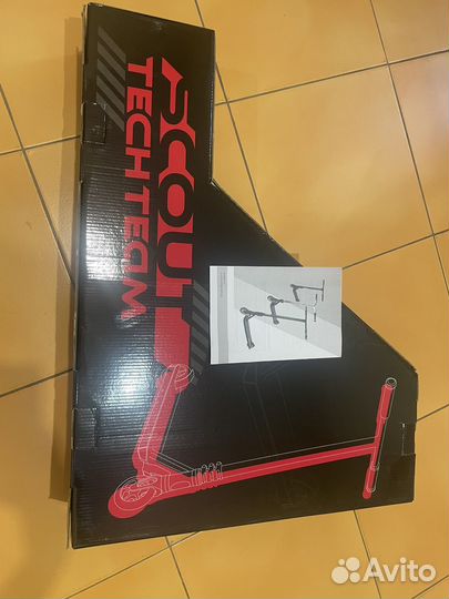 Трюковой самокат tech team scout