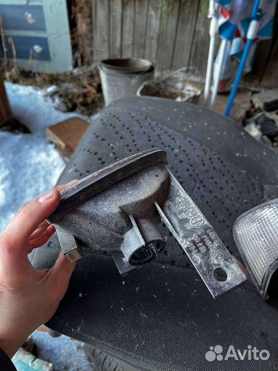 Поворотник BMW 5 series e34