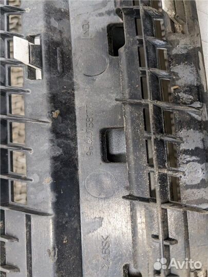 Решетка радиатора Citroen Berlingo, 2010