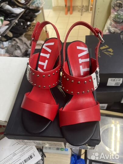 Босоножки женские 39 размер