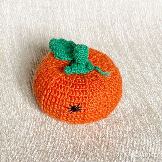 Тыква вязаная декоративная, игольница