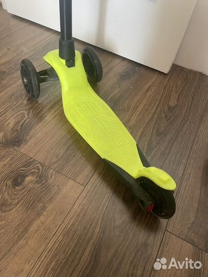 Самокат детский трехколесный
