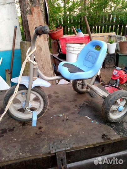 Трехколесный велосипед