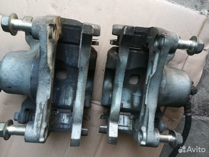 Суппорта передние nissan teana L33 qr25de