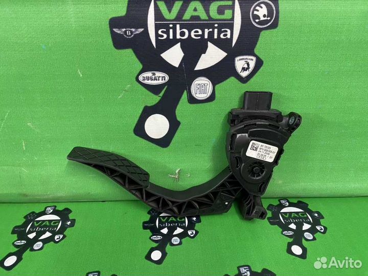 Педаль газа 8K1723523 audi-A4-B8