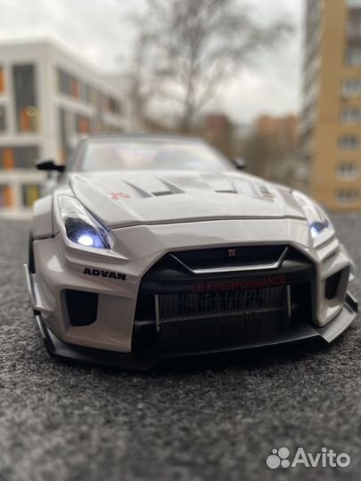 Машинка детская Nissan GT-R R35