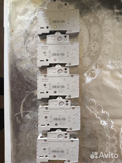 Автоматический выключатель ABB 1P SH201L C40 4.5кА