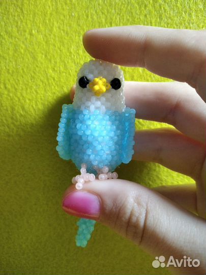 Попугай из чешского бисера. Амигуруми