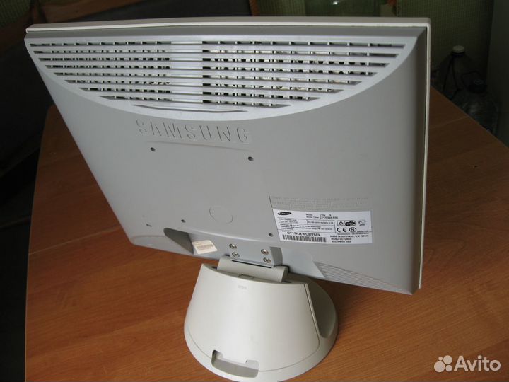 Монитор Samsung syncmaster 172v