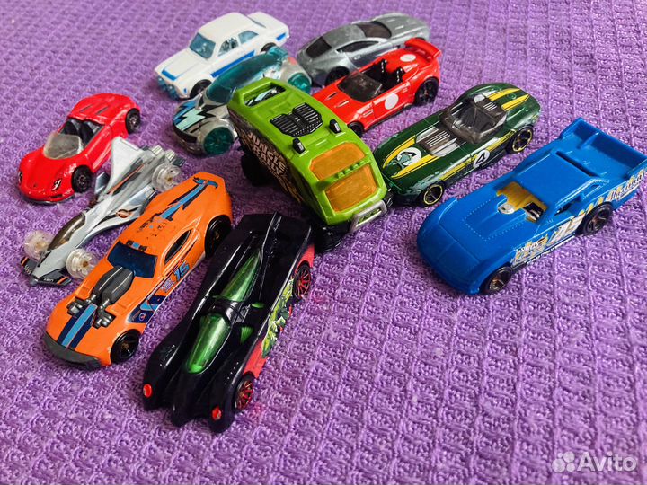 Hot wheels машинки коллекционные