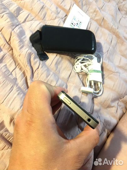 iPhone 4S, 16 ГБ