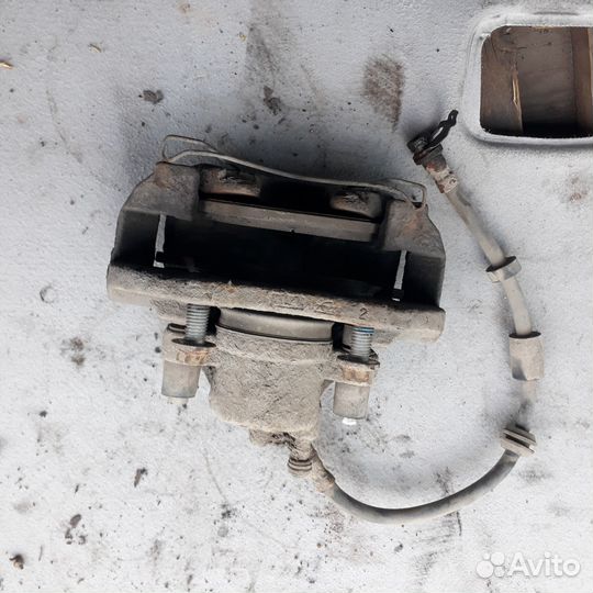 Суппорта передние Форд Фокус 2