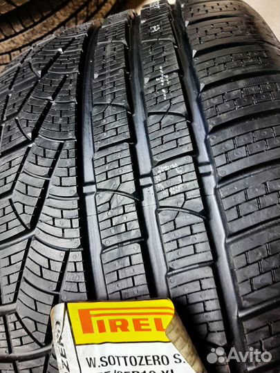 Pirelli Winter Sottozero II 255/35 R19 96V